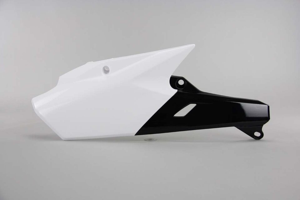 Right Side Polisport White / Black Side Number Plates replacement plastics for 14-19 Yamaha YZ250F, YZ450F dirt bikes.