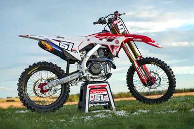 White honda on sale dirt bike