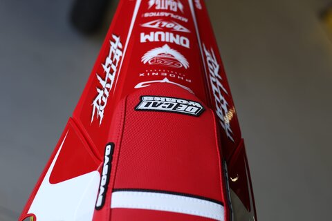 mXrevival HELFYRE GASGAS MC500 Custom Dirt Bike With Custom Rear Fender Dirt Bike Decal in Red and White.